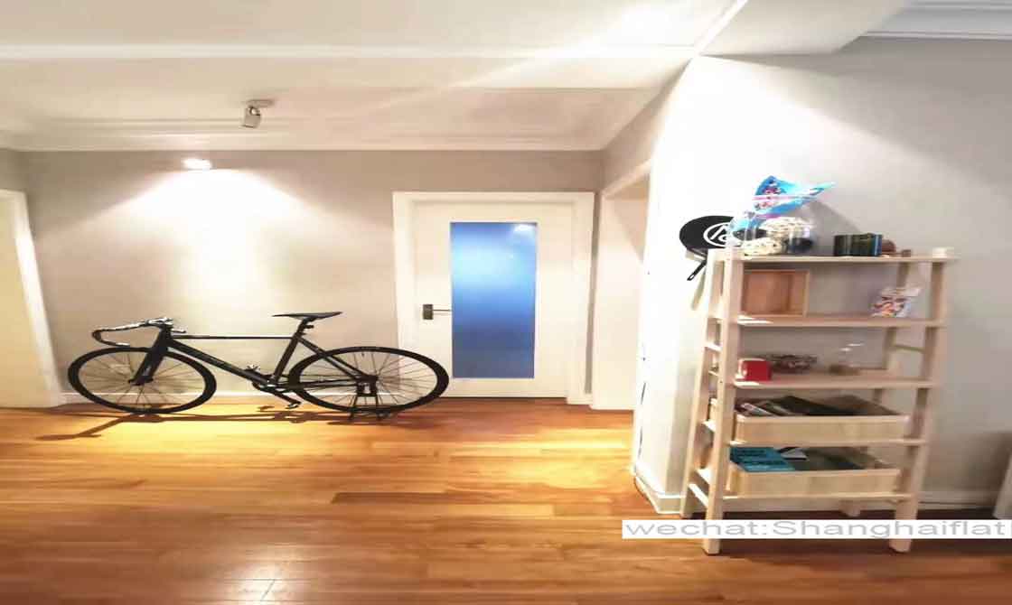 Fuxing Park/Xintiandi/3br inexpensive apartment for rent at South Chongqing rd