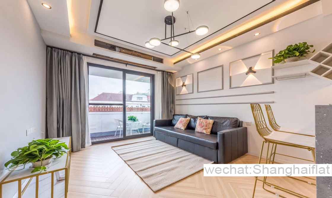 Shanghai Library 1br apartment has balcony and central AC/Huaihai m rd/Former French Concession