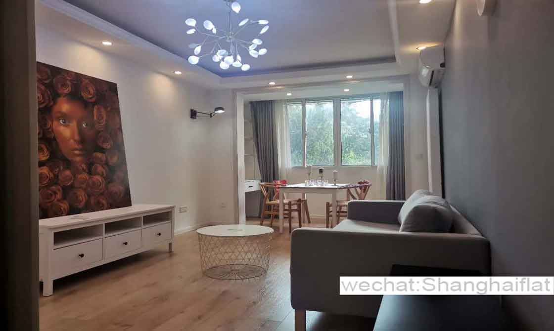 Decent sized 1br apartment for rent in Shaoxing rd near Dapuqiao 