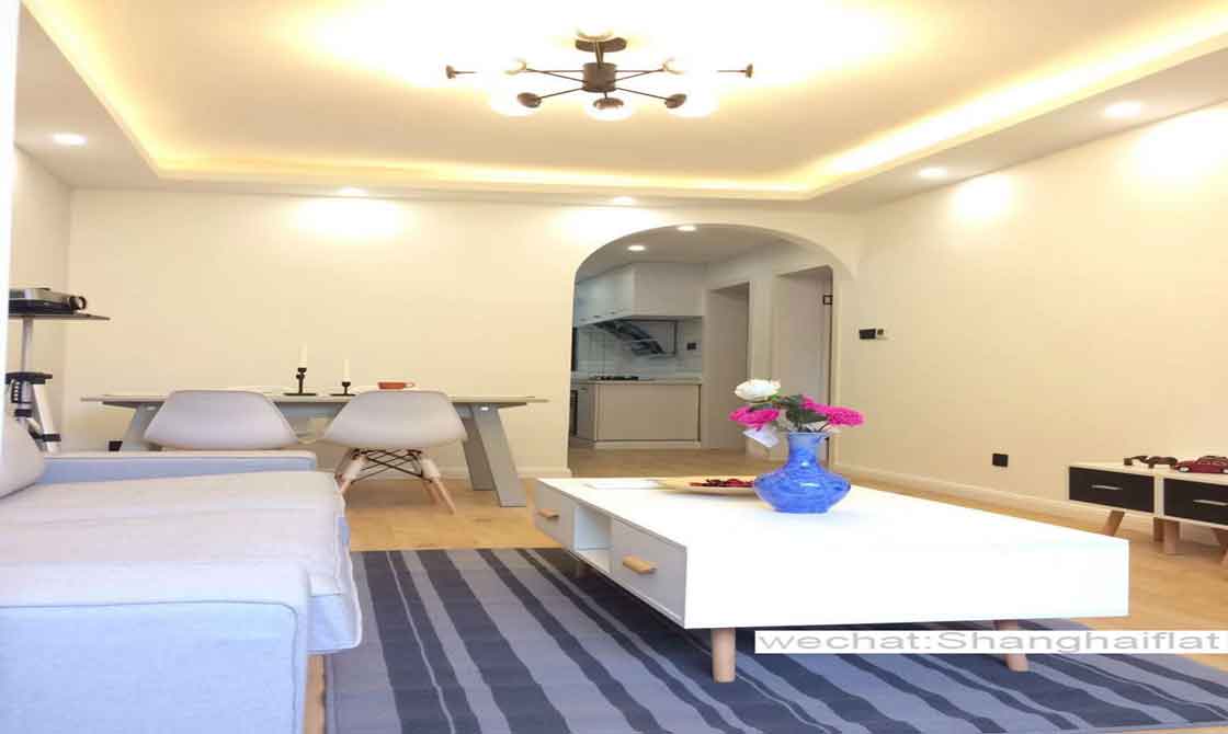 Close to Kerry Center: 2br apt for rent in Yanan M Rd/Jingan