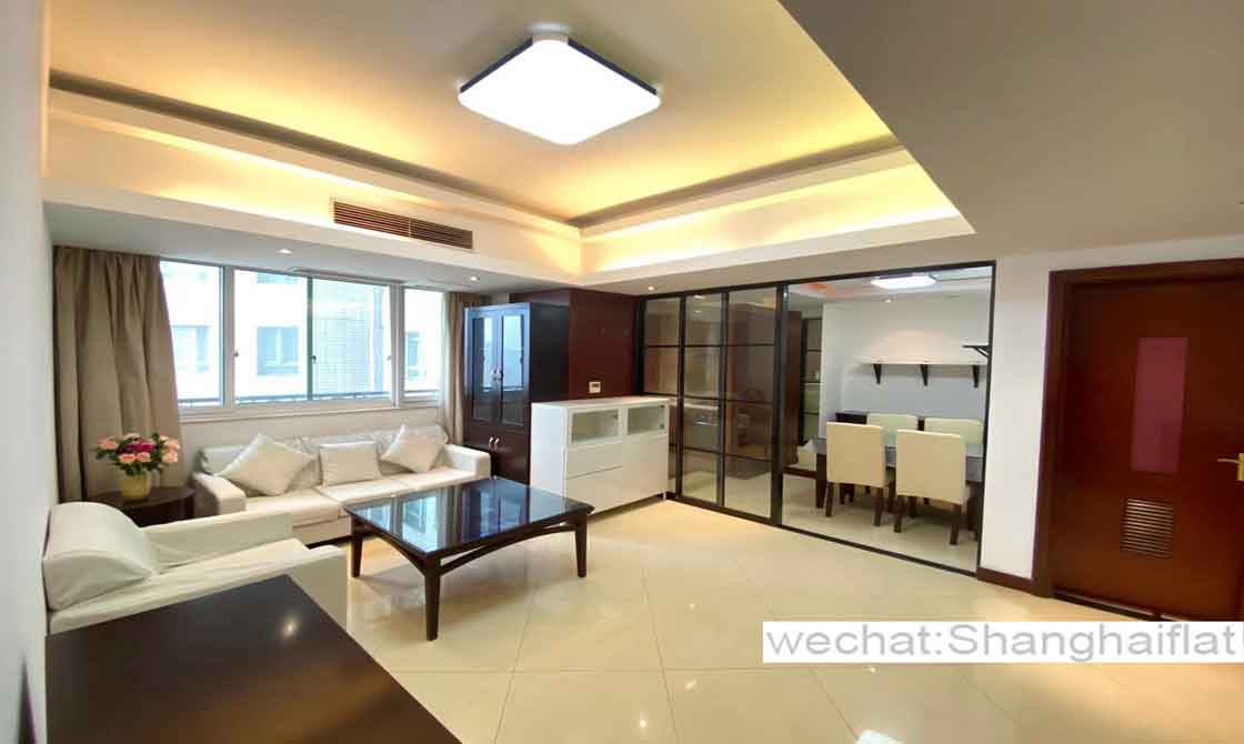 Large 1br/2bath apartment in Merry Apartments for rent/Jingan