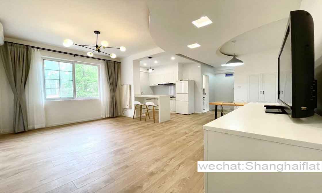 Decent sized 2br/2bath apartment for rent in Xinhua Rd/Jiaotong University
