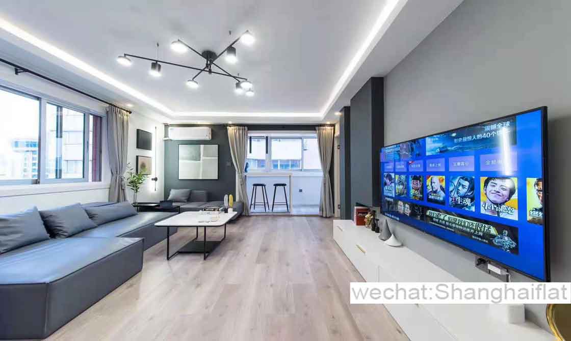 3br apartment with good value for rent on Zhenning Rd/Jingan
