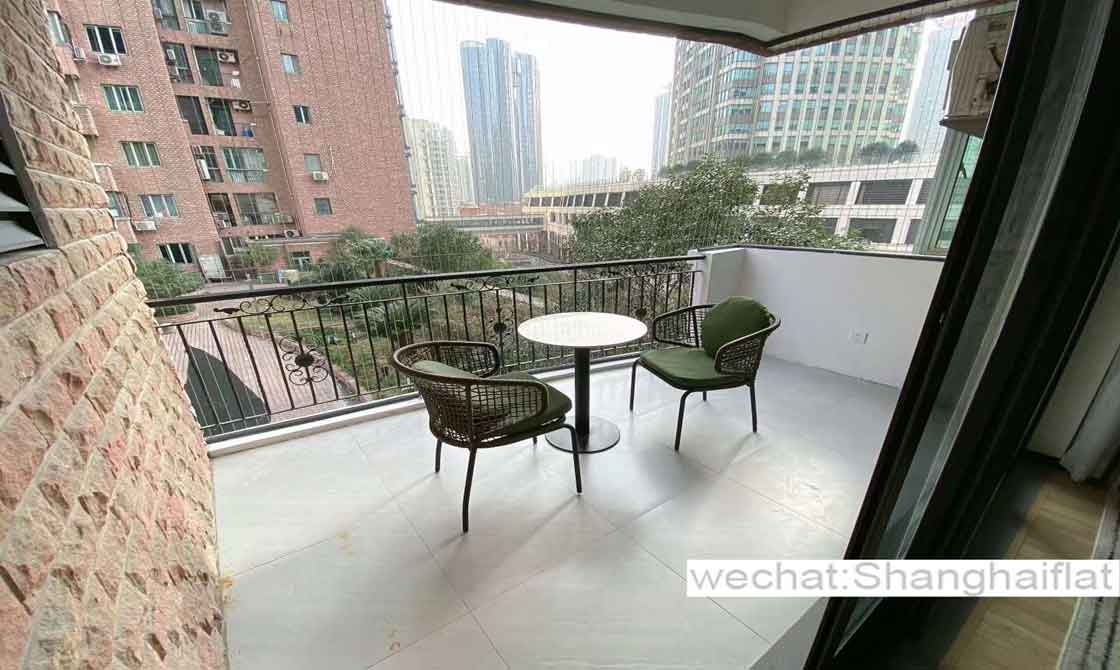 Large 3br flat with balconies for rent in Jingan Sea of Clouds