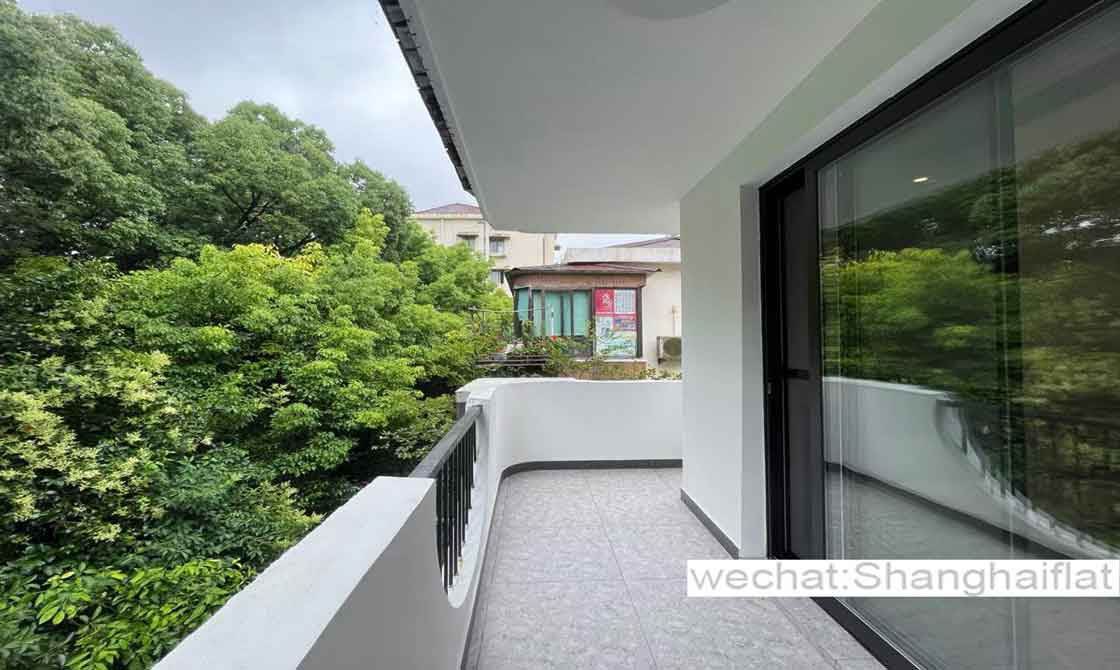 Brand new 2br flat with balcony in Wanping rd/Shnaghai library/FFC