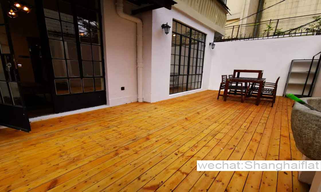 2br Apartment with garden in Jingan Yanan W Rd