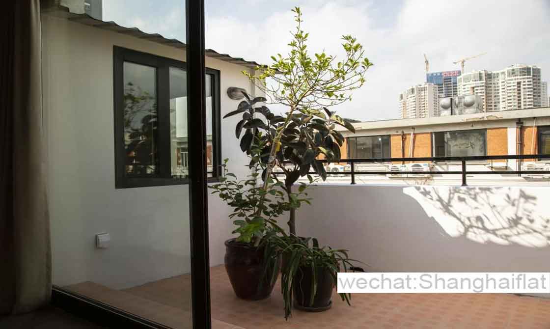 Heritage 2+1br apartment with terrace in Nanyang rd/Jingan