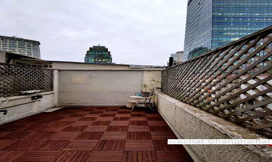 Jingan 3br lane house with balcony and terrace at Nanjing w rd