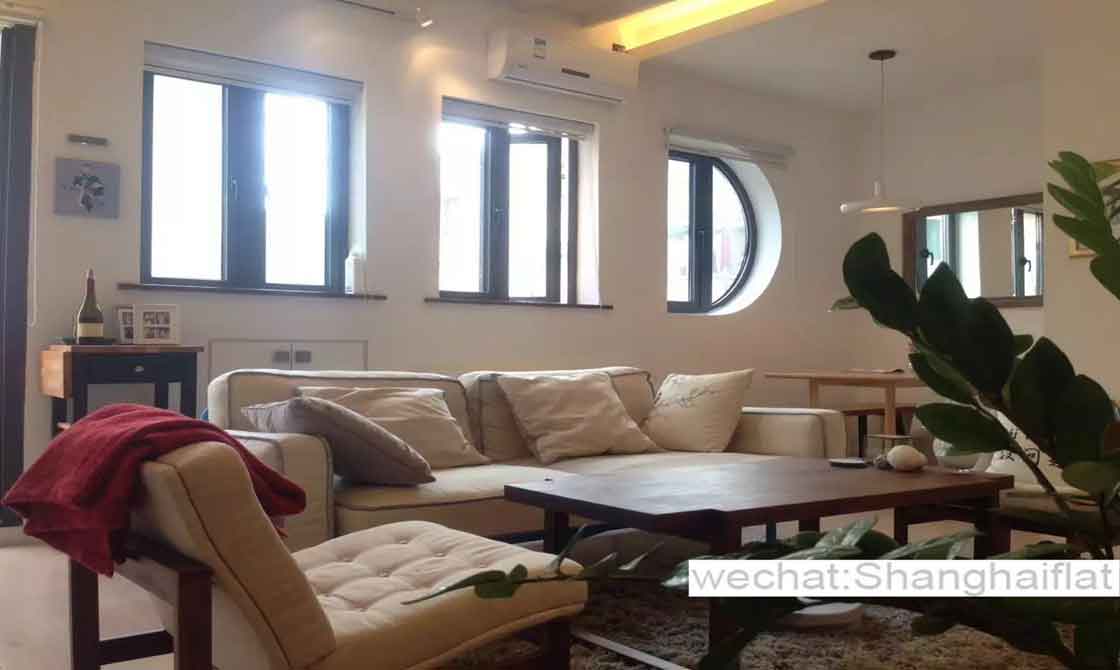 2br lane house with balcony near American Consulate/Former French Concession Huaihai M Rd