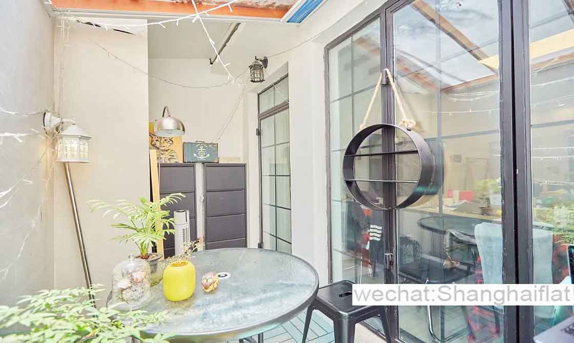 3br lane house with patio and yard at Weihai rd for rent/Jingan